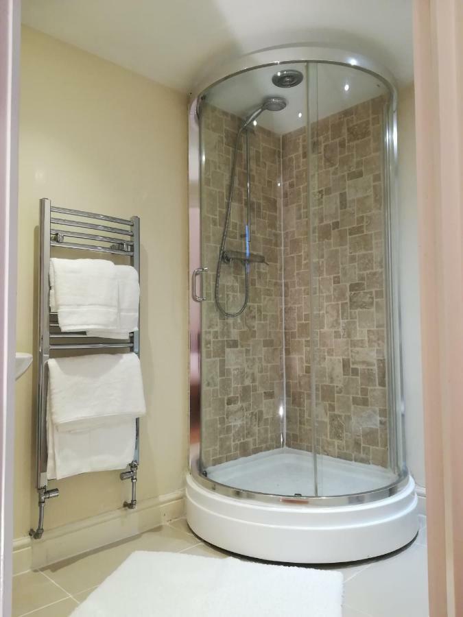 Apartment Modern, 2 Bedroom With Sofa Bed, Uplands,