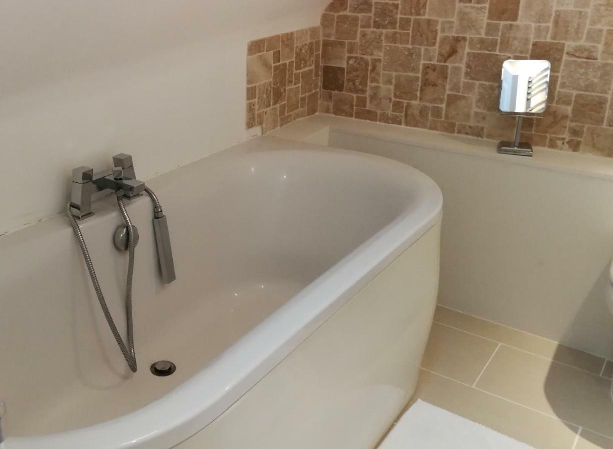 Modern, 2 Bedroom With Sofa Bed, Uplands, Apartment *